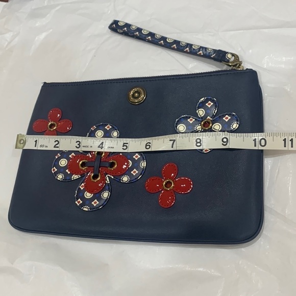 Lauren Ralph Lauren Leather Large Millbrook Wristlet Blue 10” x 7” - Picture 12 of 16